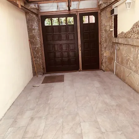 Апартаменты Edem Reprezentativ Apartmanhaz Сегед